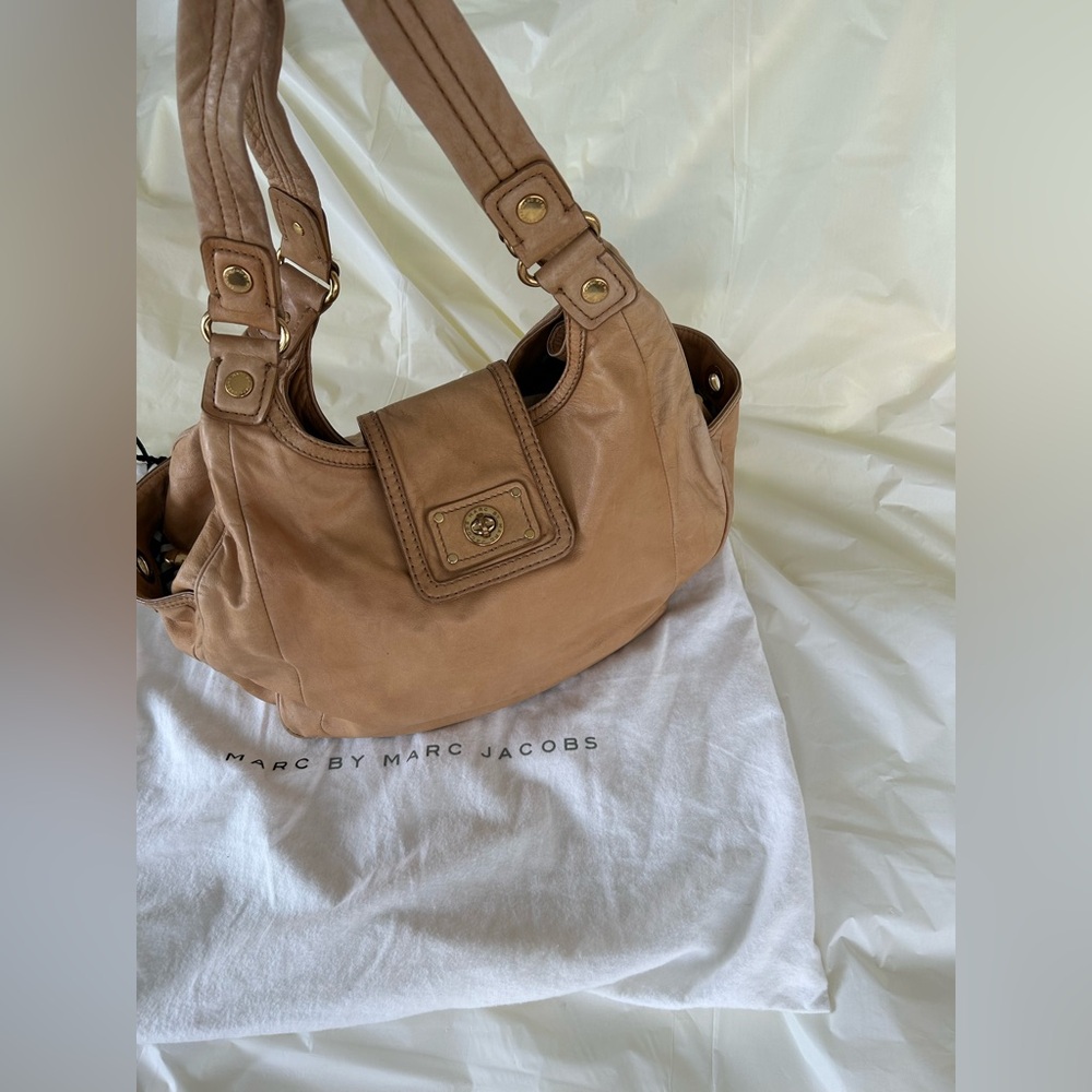 Marc by Marc Jacobs Tan Leather Shoulder Bag, signature lock clasps and lining